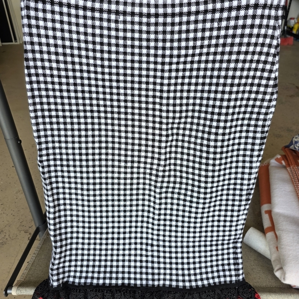 7th Avenue 2 Piece Black and White Gingham Top with Red Floral Accents Skirt Set - Picture 4 of 7